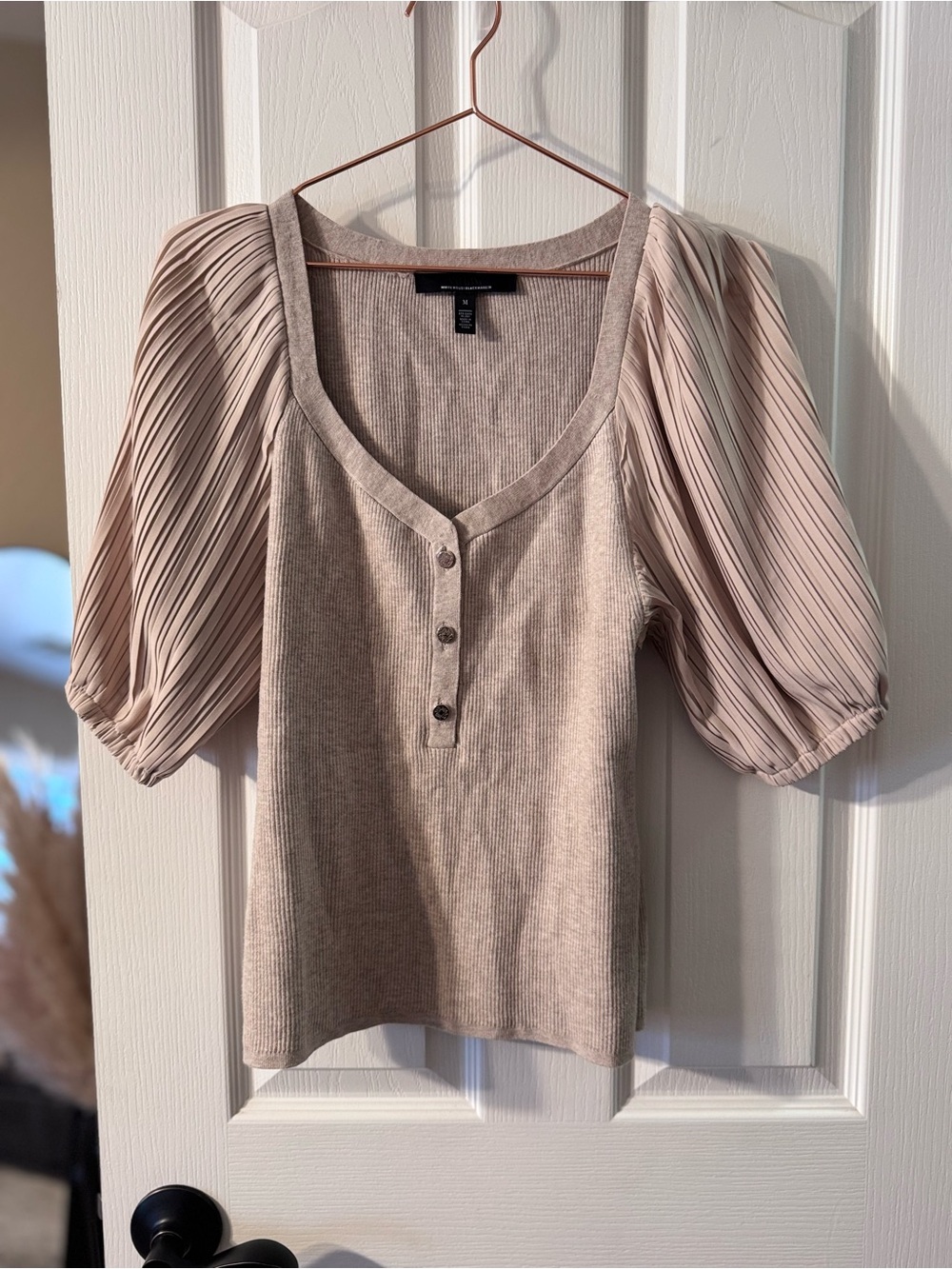 White House Black Market Blush-Taupe Puff Sleeve Henley